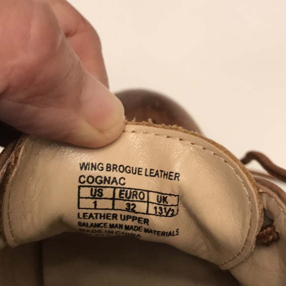 Kenneth Cole - Wing Tip - Lace up Shoe - Brown - Size 1 - Preowned - $45 - Picture 11 of 11